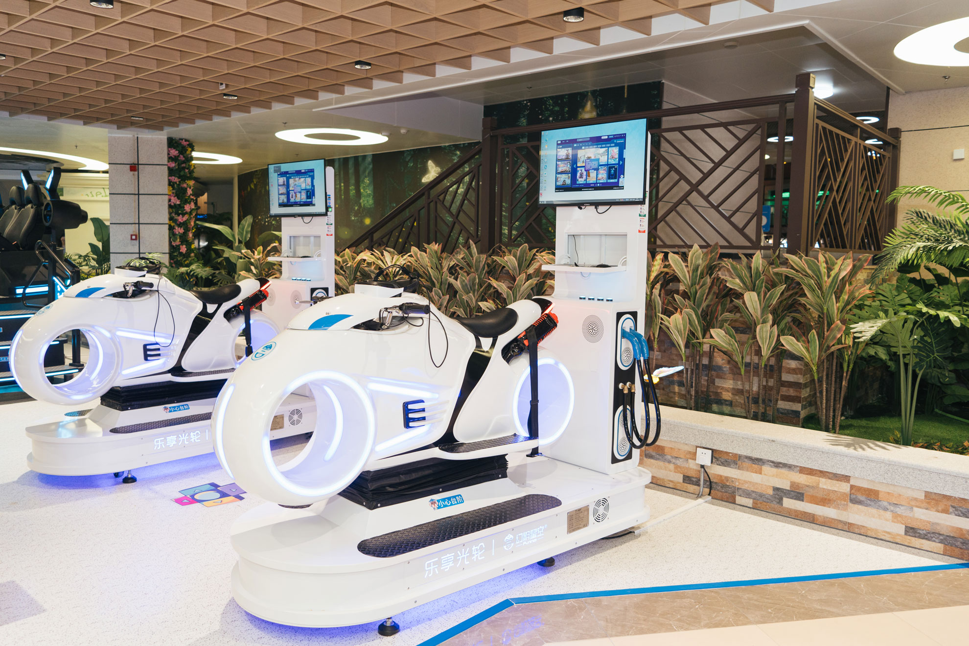 What devices do you need to play VR?