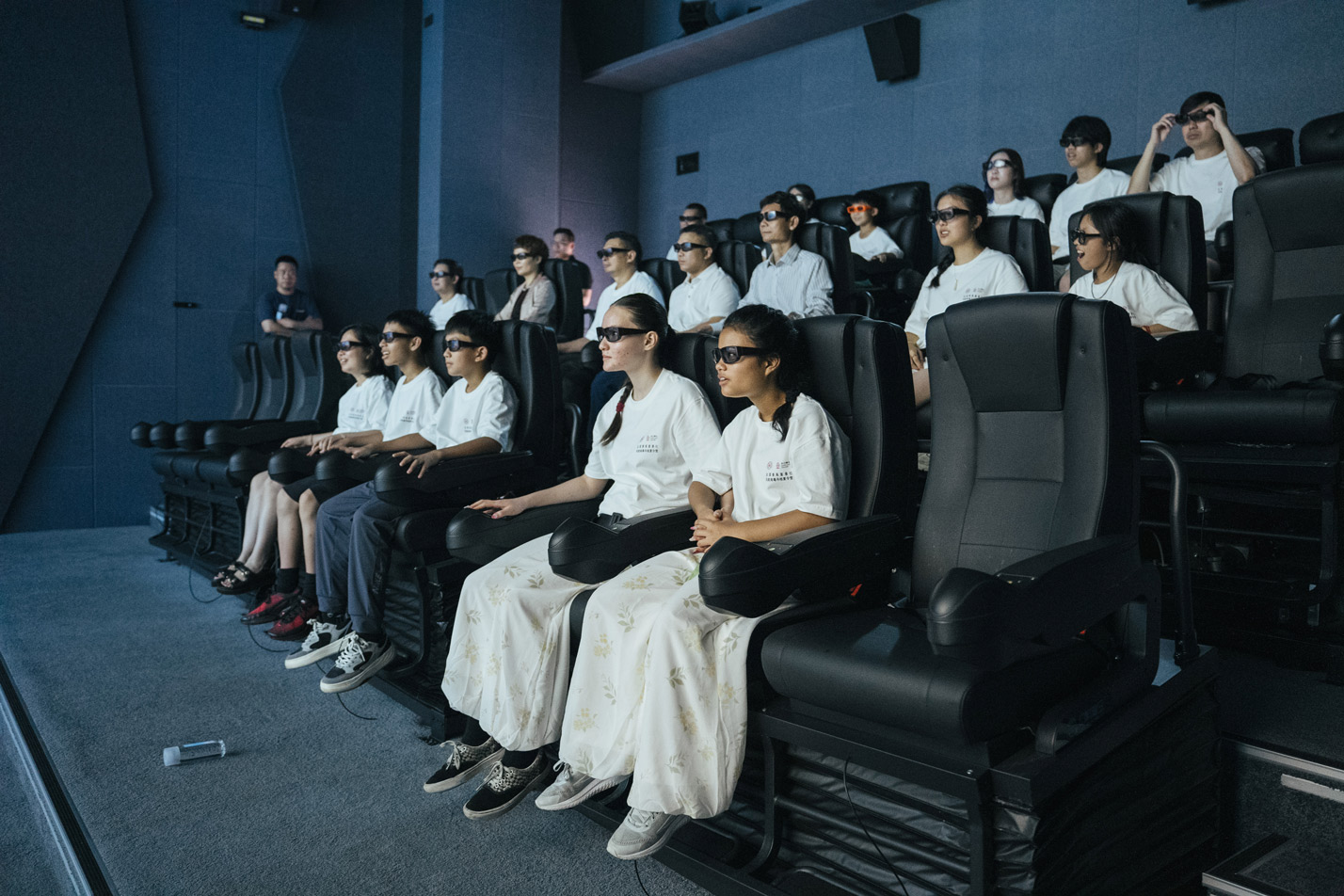 Why Is 5D Cinema Perfect for Theme Parks?